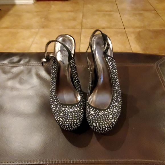 Black rhinestone slingback heels... WORN ONCE!!! - Picture 2 of 7